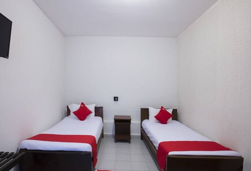 اتاق استاندارد سه نفره, El Angel