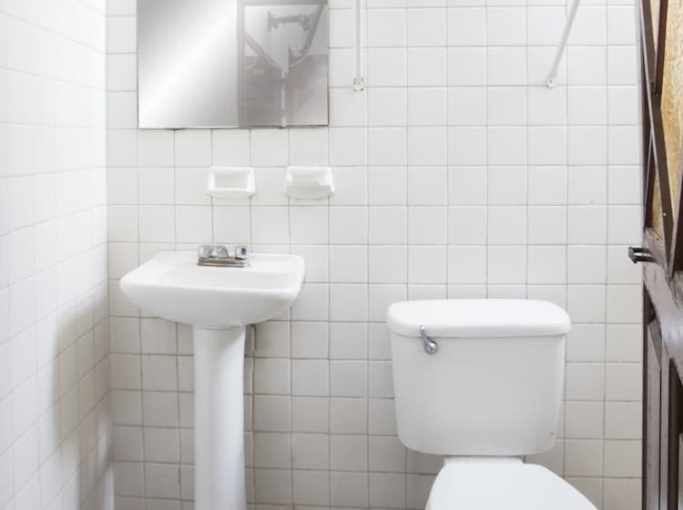 اتاق استاندارد, El Angel