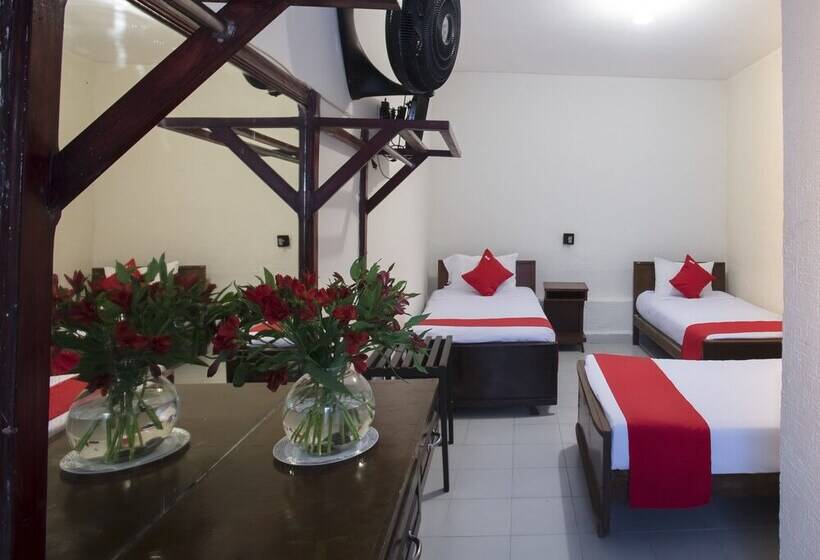 اتاق استاندارد سه نفره, El Angel