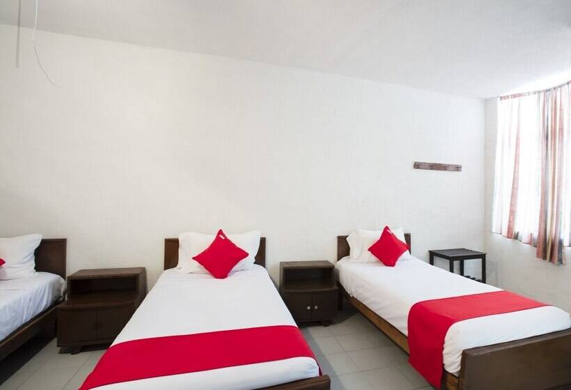 اتاق استاندارد چهار تخته, El Angel