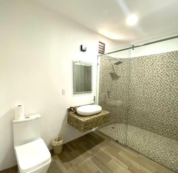 סוויטה דלוקס, Boutique Eden Costa