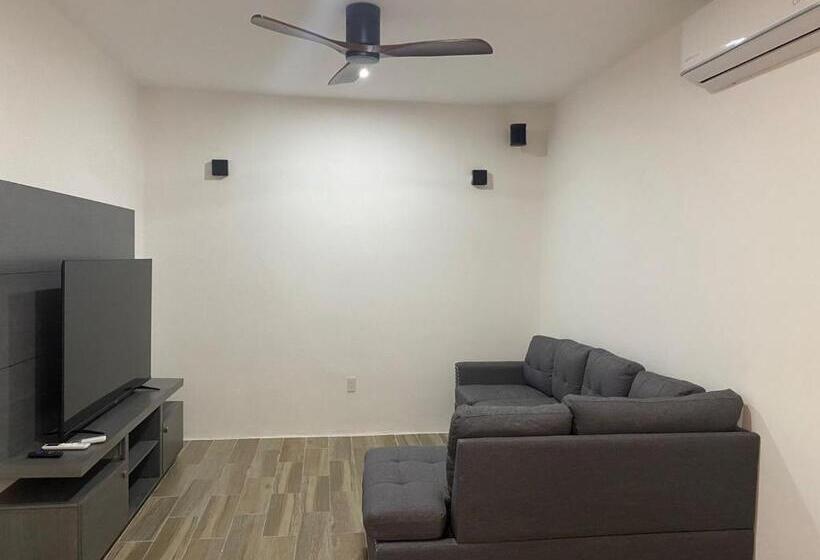 סוויטה דלוקס, Boutique Eden Costa