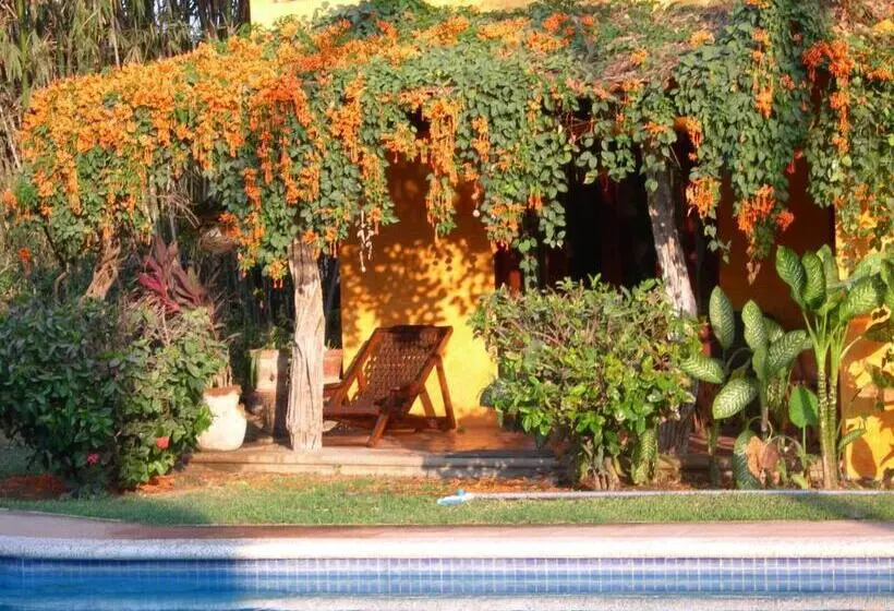 プールビュースタンダードルーム, Casa Villa Magnolia