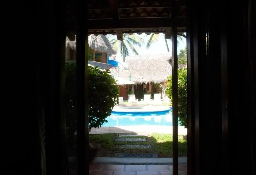 プールビュースタンダードルーム, Casa Villa Magnolia