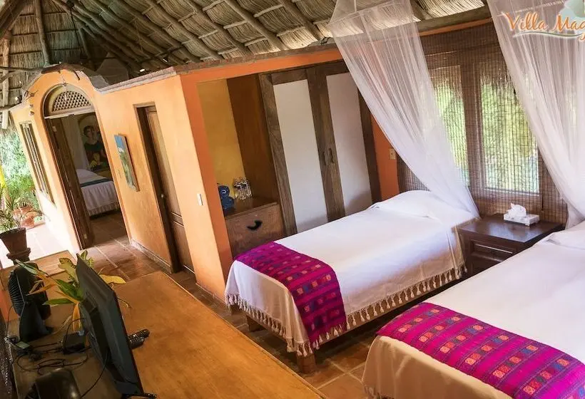 プールビューのスタンダードクアドラプルルーム, Casa Villa Magnolia