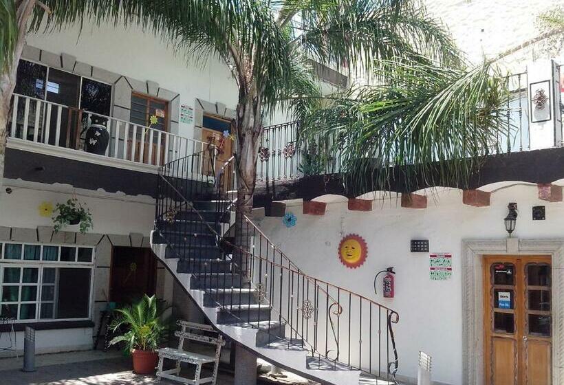 חדר דלוקס עם מיטת קינג, Colonial