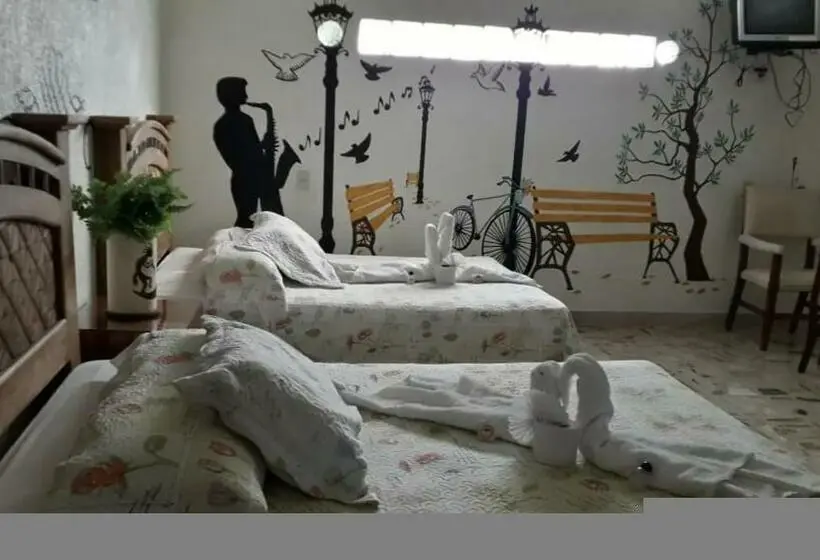 Quarto Standard 2 Camas Casal, Colonial