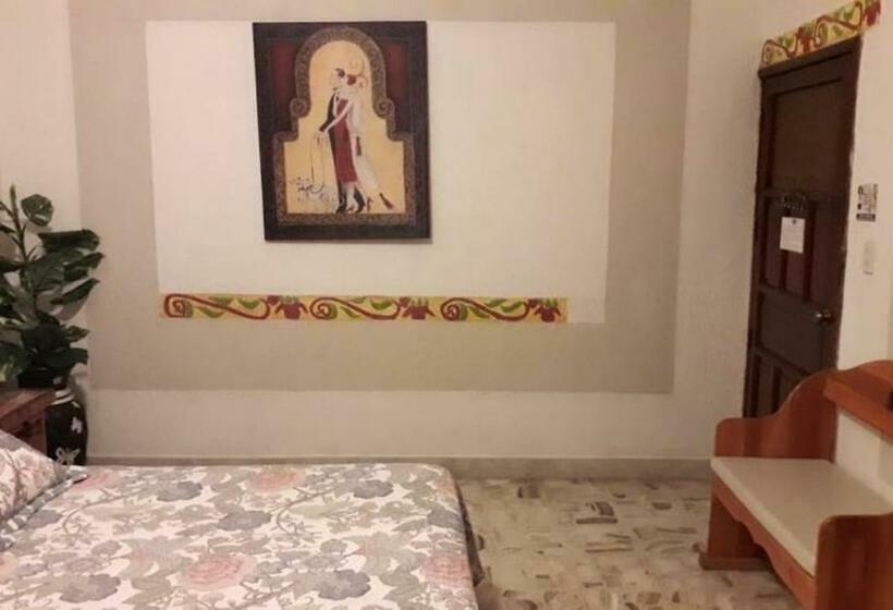 חדר דלוקס, Colonial