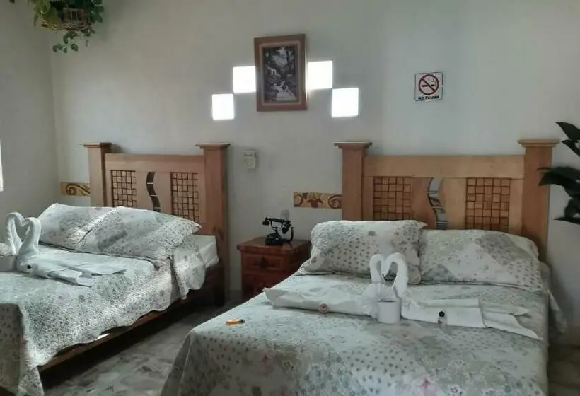 Quarto Standard 2 Camas Casal, Colonial