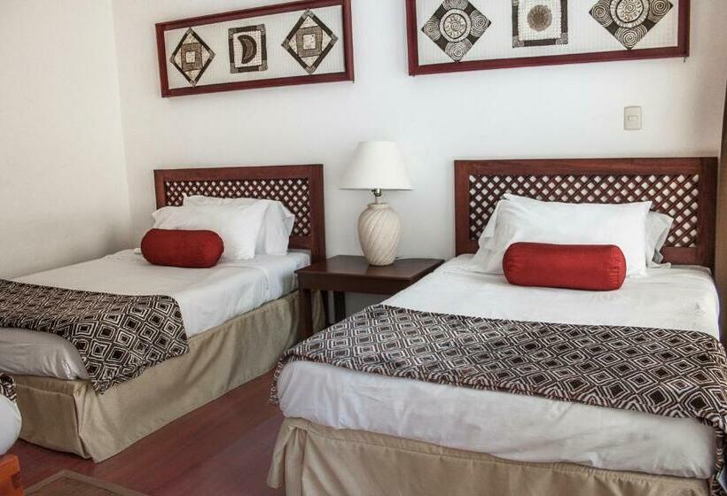 스탠다드 트리플 룸, Esmeralda