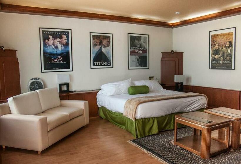 컴포트 룸, Esmeralda