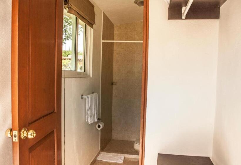 컴포트 룸, Esmeralda