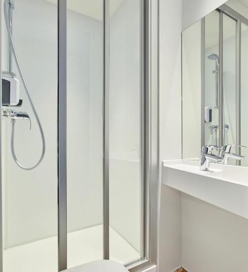 غرفة قياسية, F1 Marne La Vallée Collégien