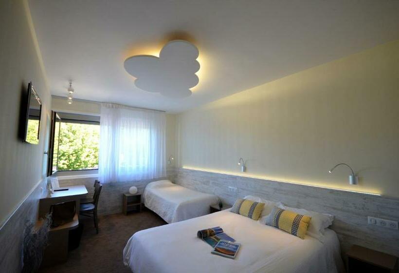 스탠다드 트리플 룸, Hôtel Poste Et Champanne