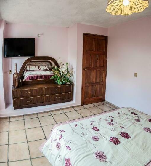 غرفة قياسية, Michelle