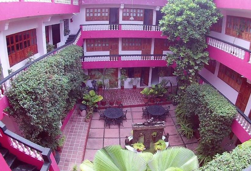 غرفة قياسية ثلاثية, Michelle