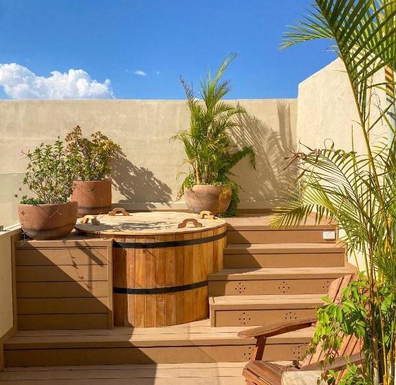 高级套房, Nena Centro