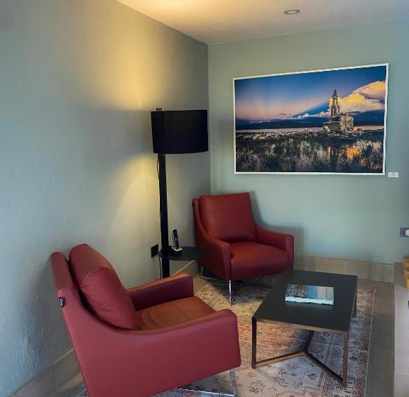 高级套房, Nena Centro