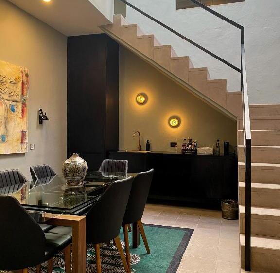 高级套房, Nena Centro