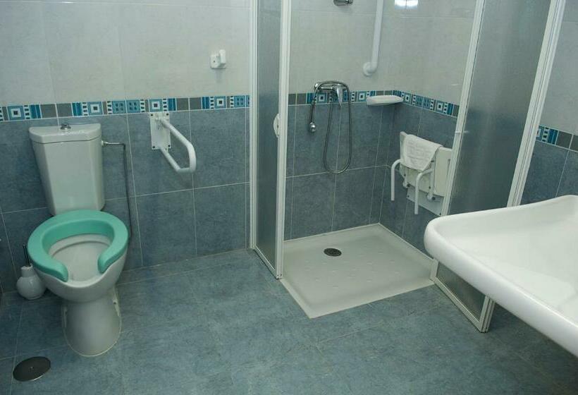 Номер Стандарт Адаптированный для Инвалидов, Porto Do Barqueiro