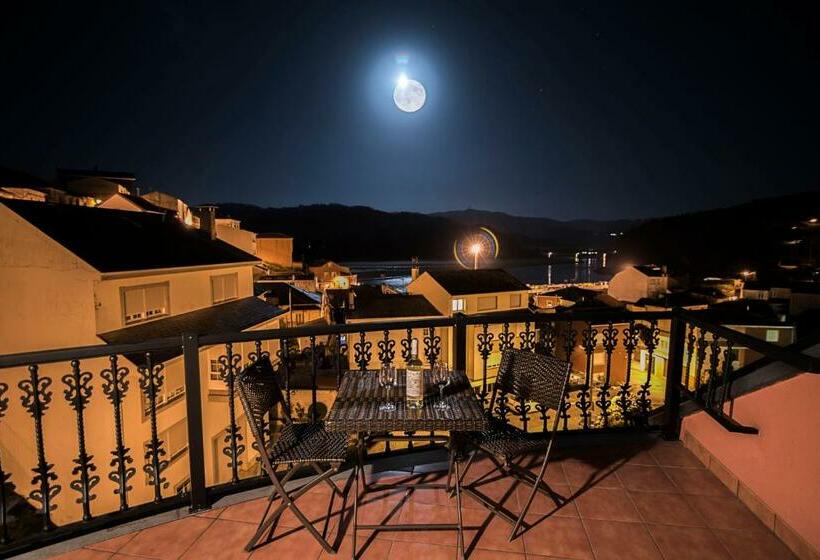 Номер Deluxe Вид на Море с Балконом, Porto Do Barqueiro