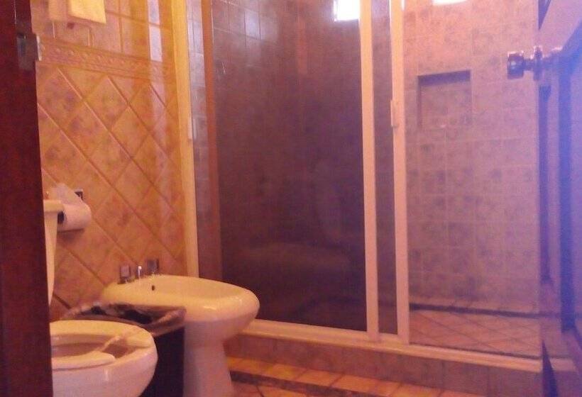 スタンダードルーム, Real Azteca