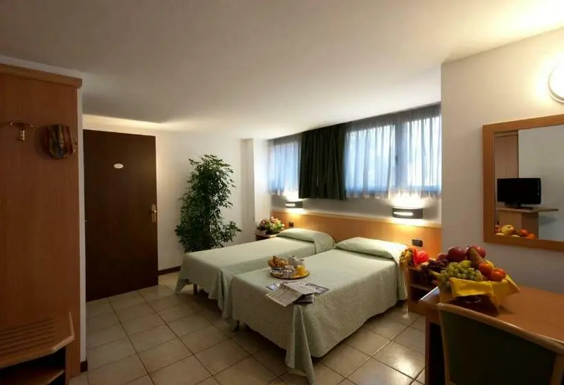 Superior-huone, Roma