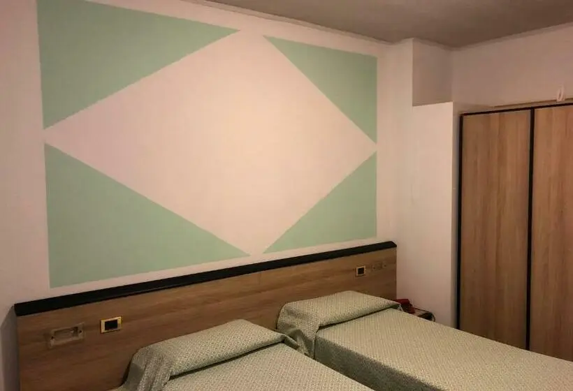 Standard-huone, Roma