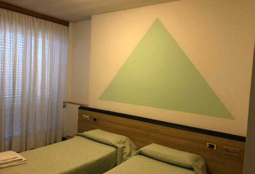 חדר סטנדרט, Roma