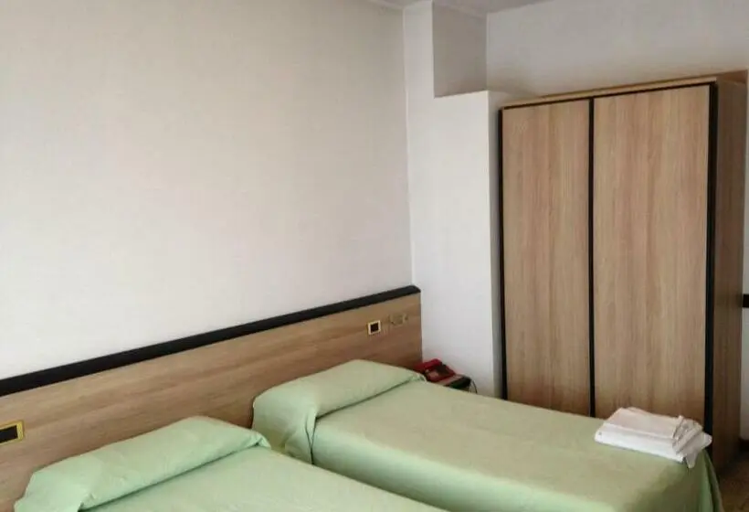 Standard-huone, Roma