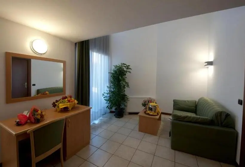 Superior Neljän Hengen Huone, Roma