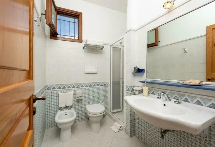 Standard Kolmen Hengen Huone, Sicilya