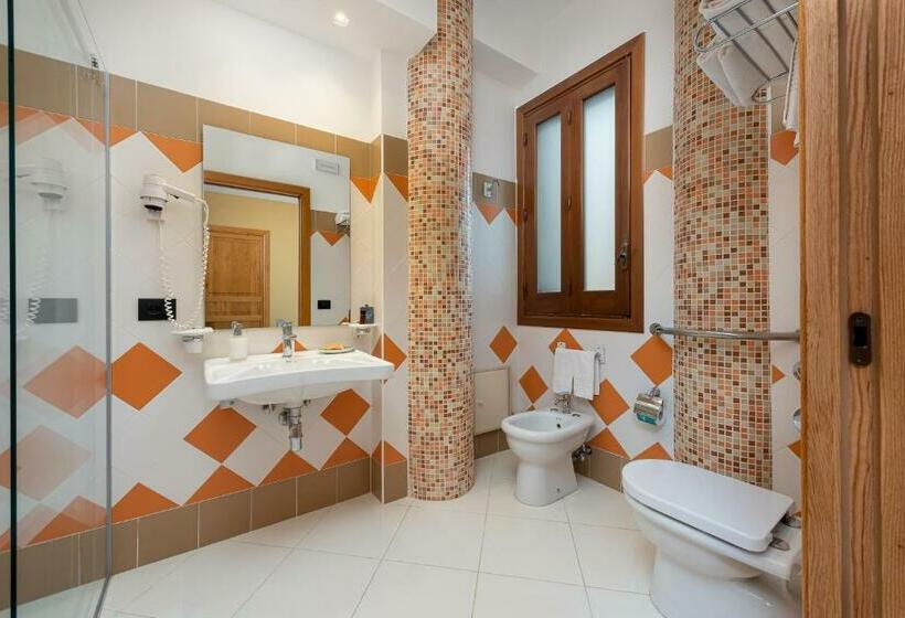 バルコニー付きスタンダードルーム, Sicilya