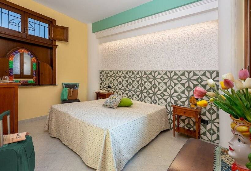 スタンダードルーム, Sicilya