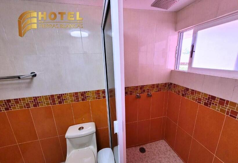 带大床的标准间, Tierras Blancas