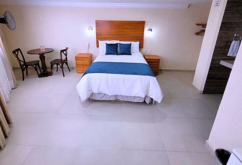 Quarto Estandar, Tierras Blancas