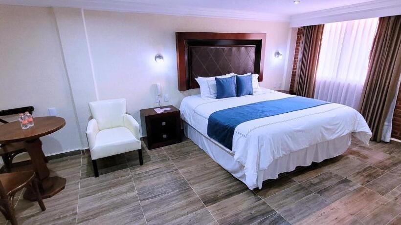 Quarto Estandar Cama King, Tierras Blancas