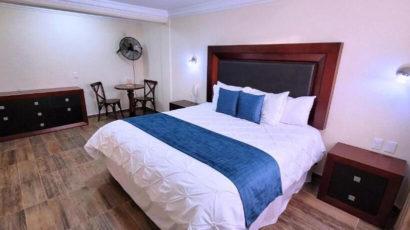 Quarto Estandar Cama King, Tierras Blancas