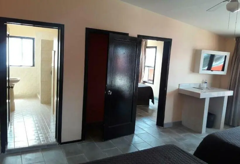 اتاق راحتی سه تخته, Motel Agora