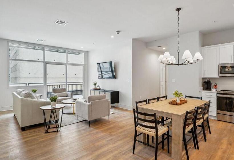 1 Bedroom Penthouse Apartment, The Eleanor New Orleans