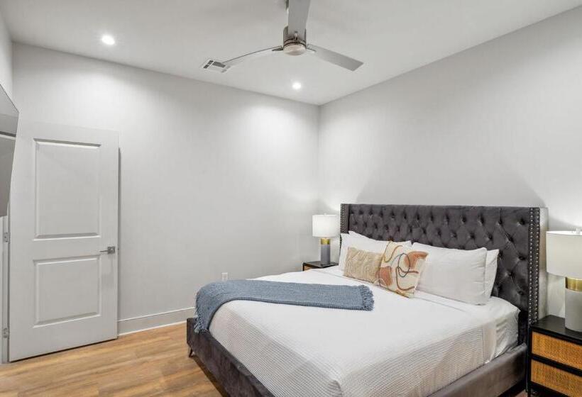 1 Bedroom Penthouse Apartment, The Eleanor New Orleans