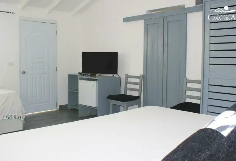 سوییت, Beach Hotel Casa Nina