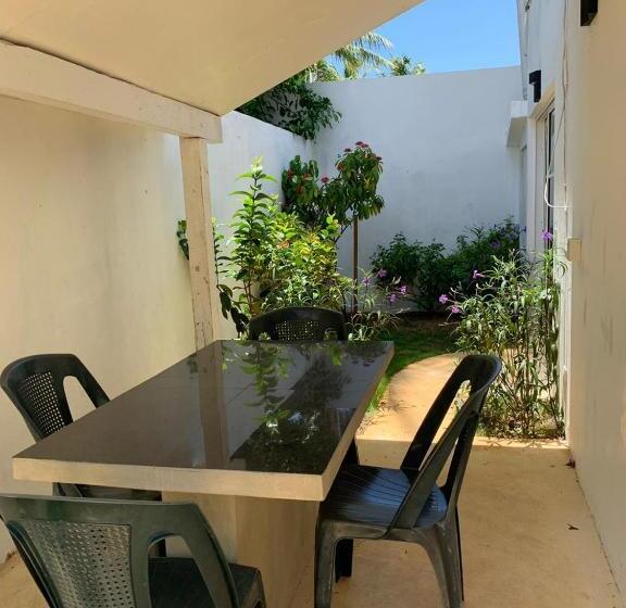 آپارتمان 1 خوابه همکف, Beach Hotel Casa Nina