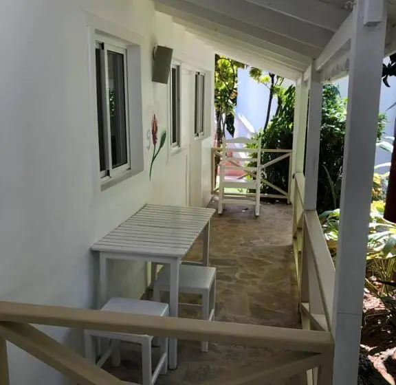 اتاق خانوادگی, Beach Hotel Casa Nina