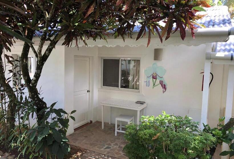 اتاق استاندارد سه نفره, Beach Hotel Casa Nina