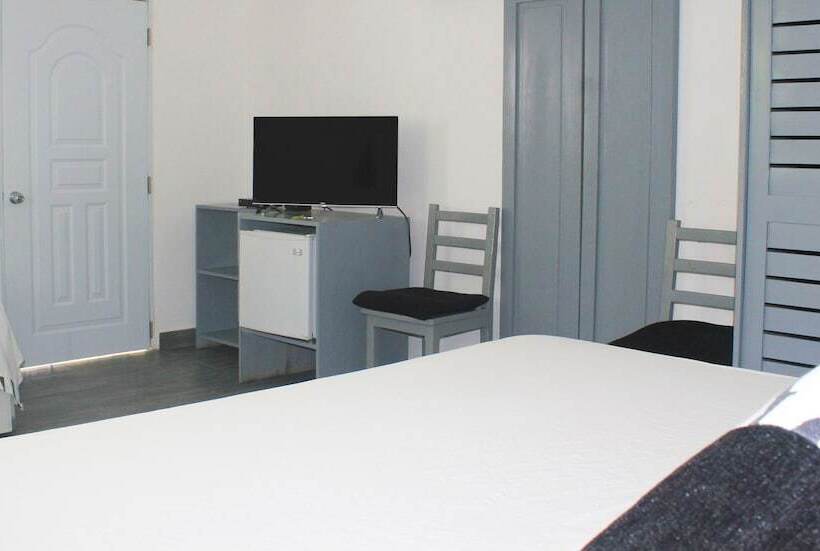 اتاق لوکس, Beach Hotel Casa Nina