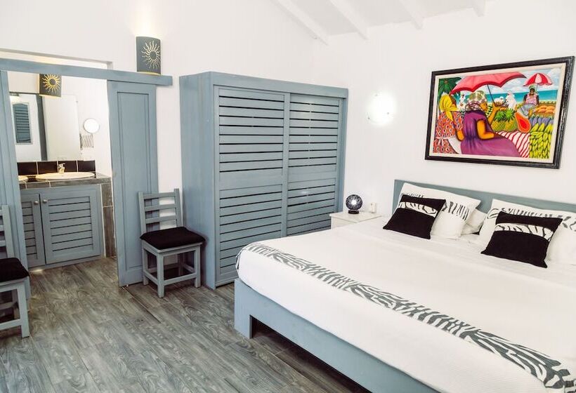 اتاق لوکس, Beach Hotel Casa Nina