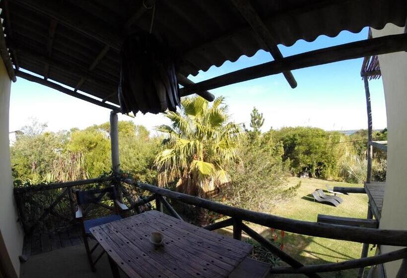 Standard studio with lake view, Hale Lau