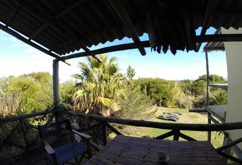 Standard studio with lake view, Hale Lau