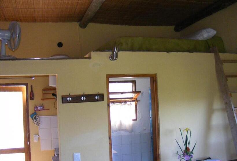 Standard studio with lake view, Hale Lau